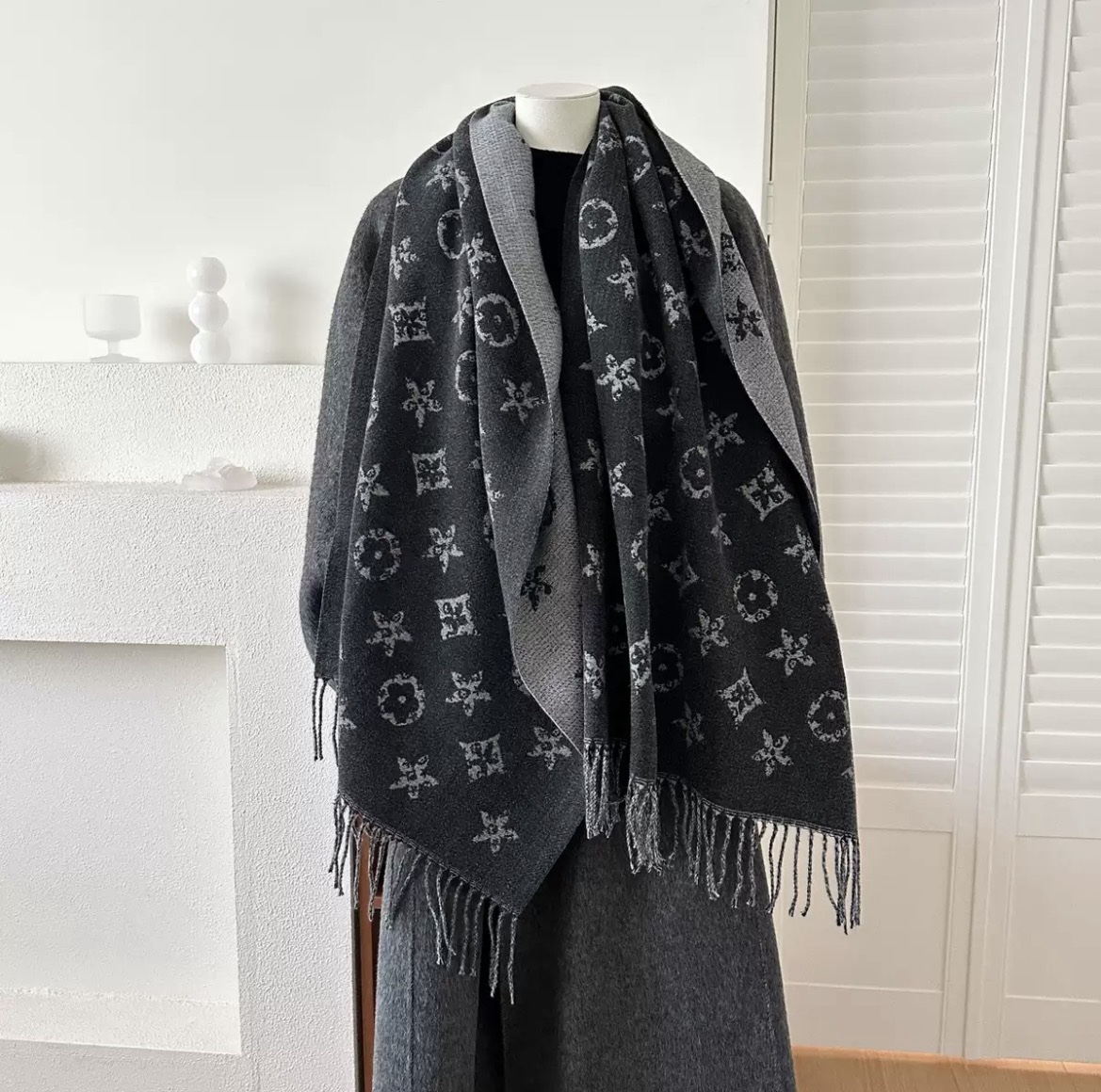screenshot-21 Aesthetic Scarf - Image 1